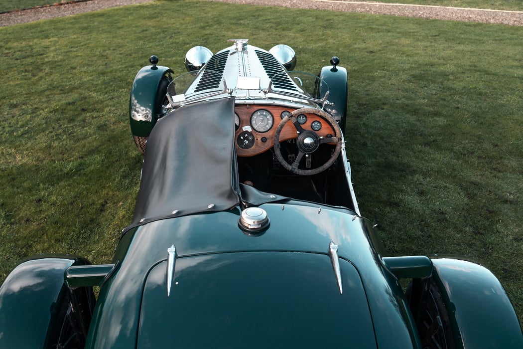1949-bentley-mkvi-hemi-v8-cockpit.jpg