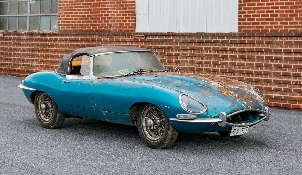 1961-jaguar-e-type-flat-floor-roadster.jpg