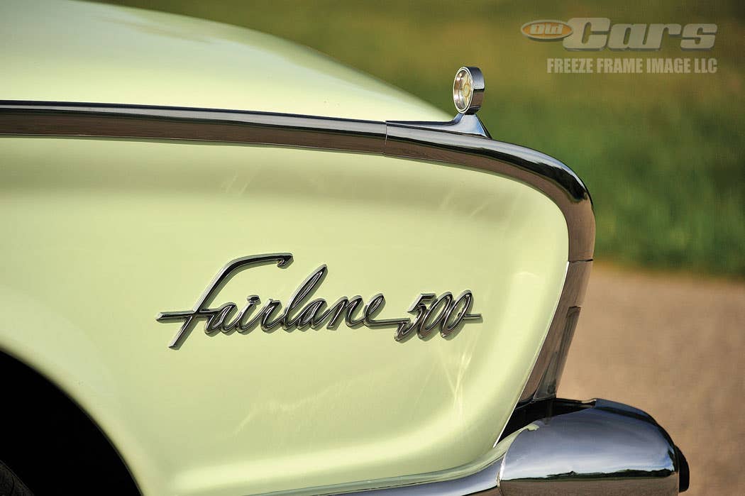 1960-ford-fairlane-500-four-door-a260.jpg