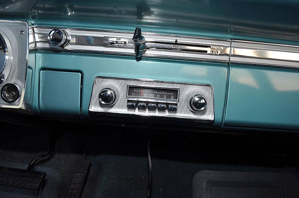 1965-plymouth-valiant-v-200-5.jpg