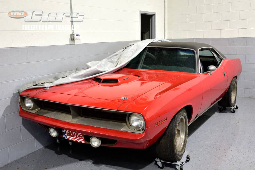 1970-hemi-cuda-barn-find-a005.jpg