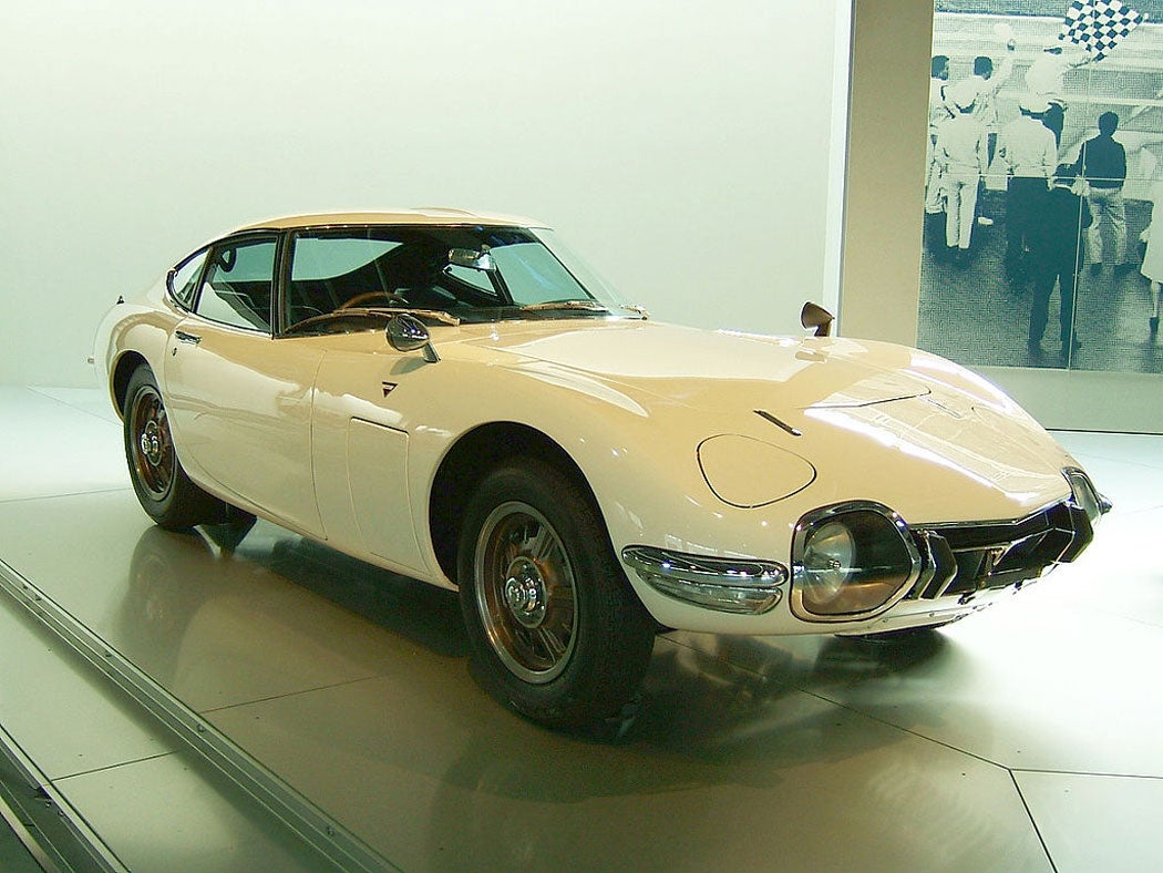 1024px-toyota_2000gt.jpg