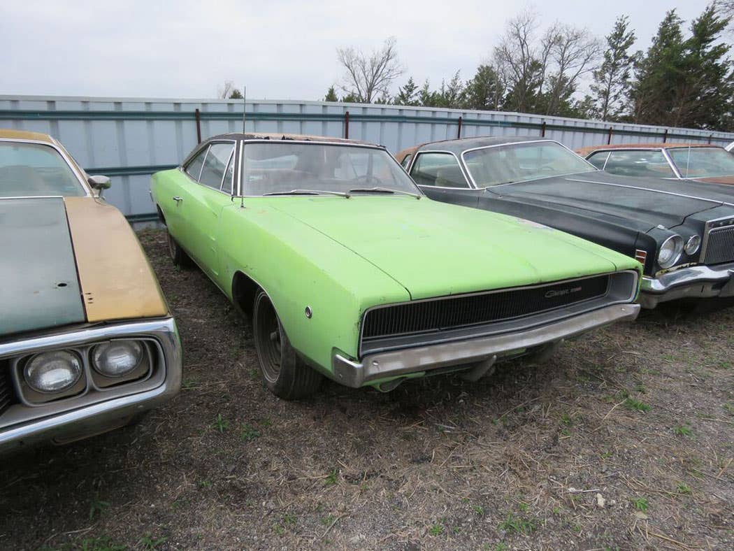 vdb41t-1968-charger.jpg