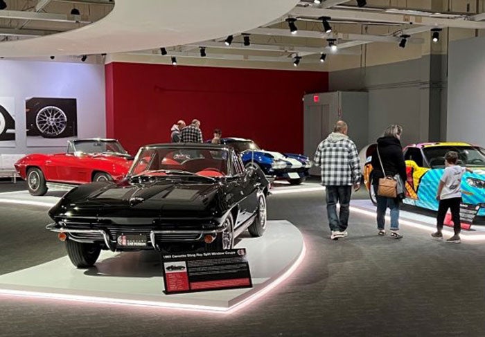 1963-corvette-sting-ray-split-window.jpg