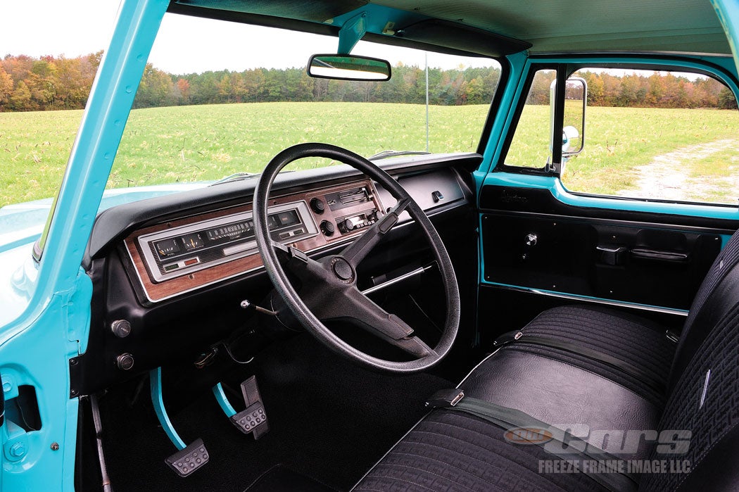 3-1970-dodge-d100-adventurer-a696.jpg