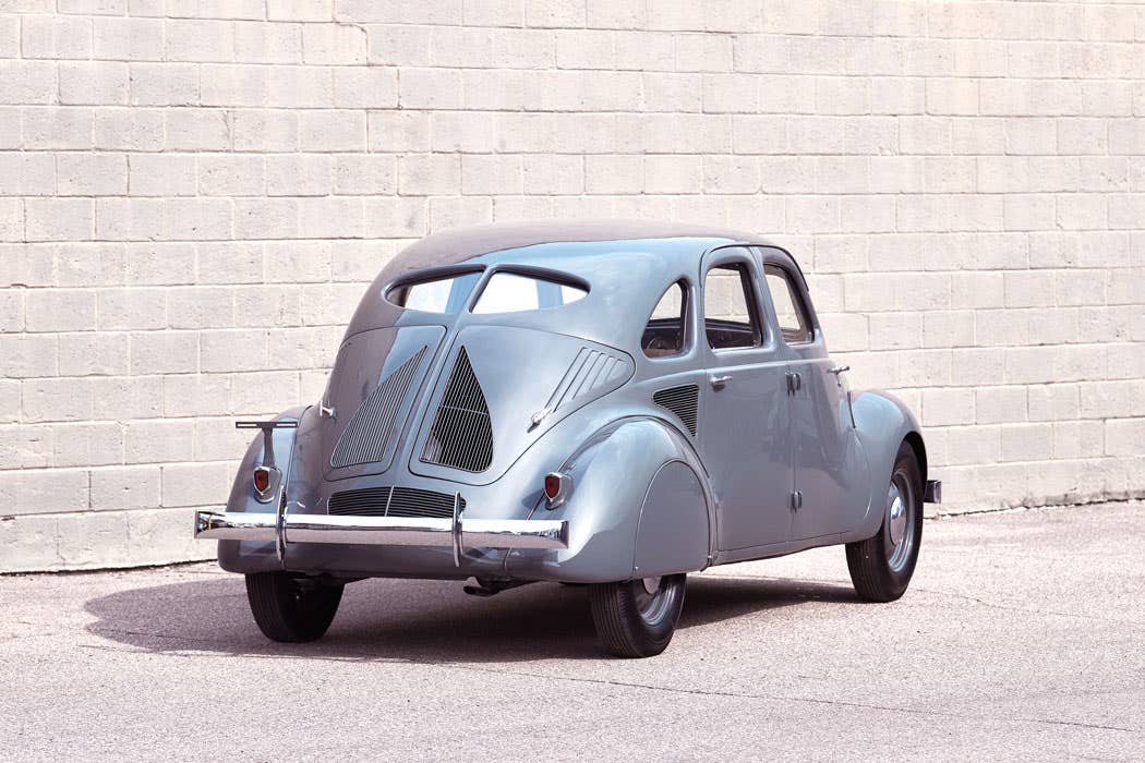 1936-hoffman-x8-prototype-car-photo-5-credit-bary-seldon.jpg