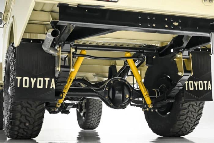 1979_toyota_land-cruiser-hj45_026941-78-75063-copy.jpg
