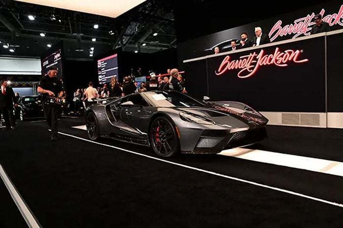 lot_749_2019_ford_gt_lightweight_edition_990_00000-copy.jpg