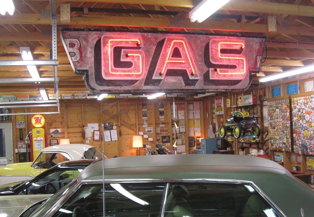 sign-in-garage.jpg