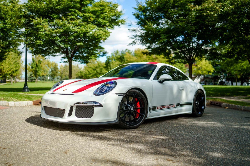 2016-porsche-911r.jpg
