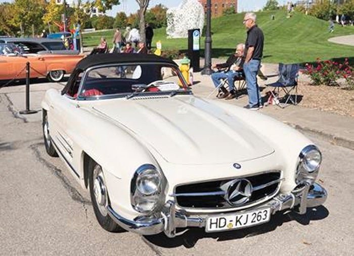 1961-mercedes-benz-300sl-roadster.jpg