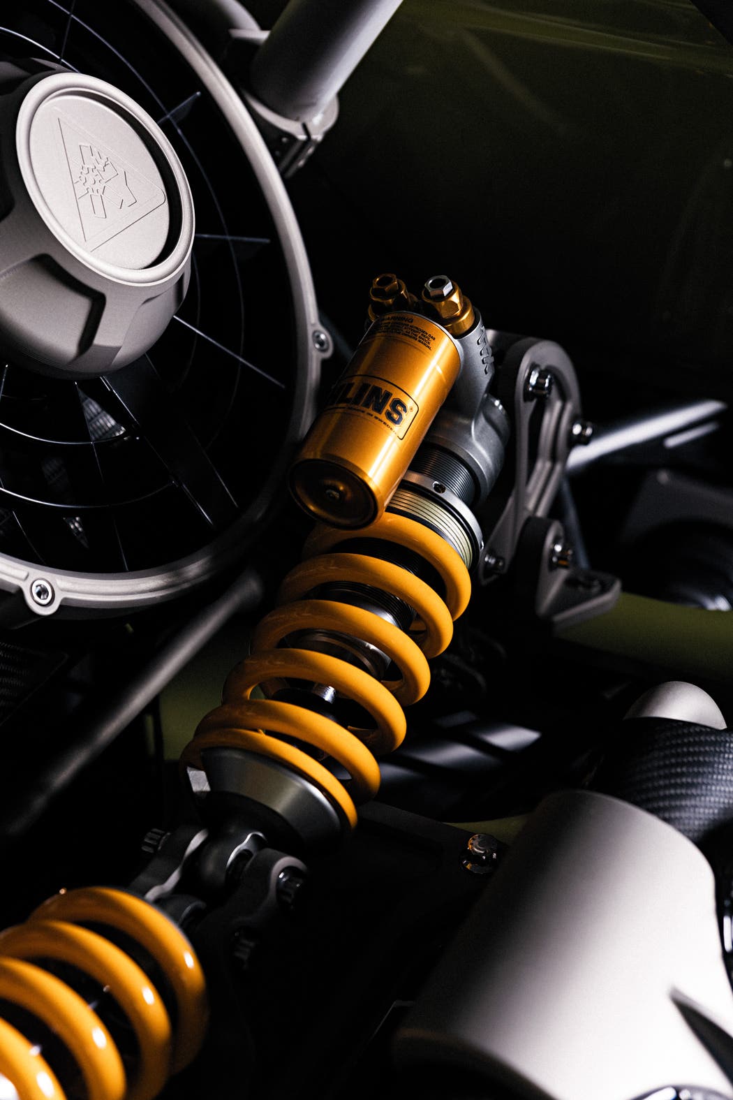 crazy-truck_details-centerscene-44.jpg