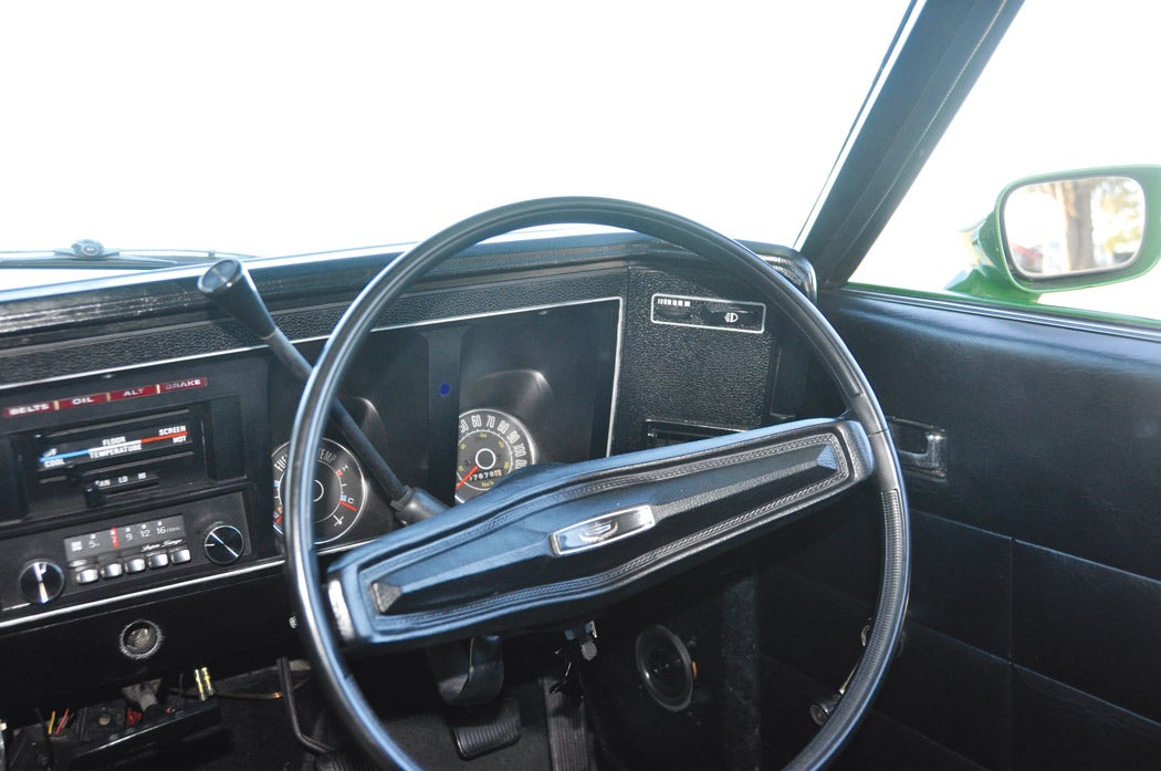 6-interior.jpg