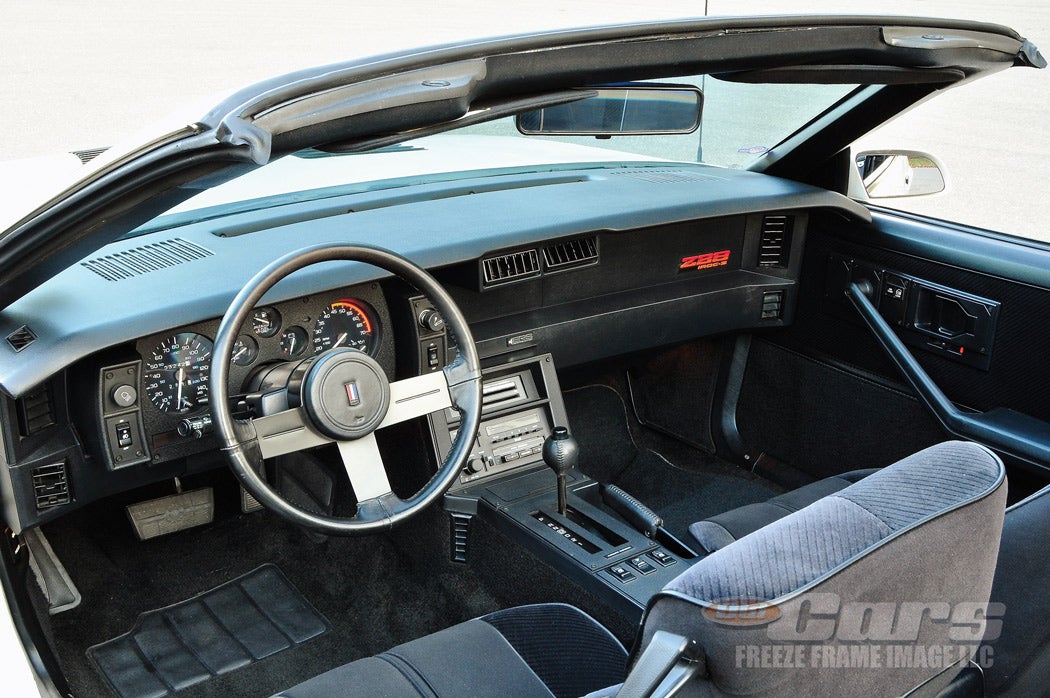 _3-1986-chevrolet-iroc-z28-camaro-convertible-a073.jpg