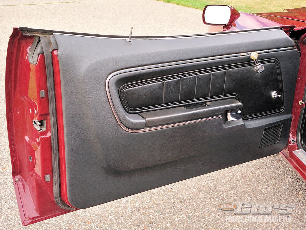 5-1972-mercury-montego-gt-b148.jpg