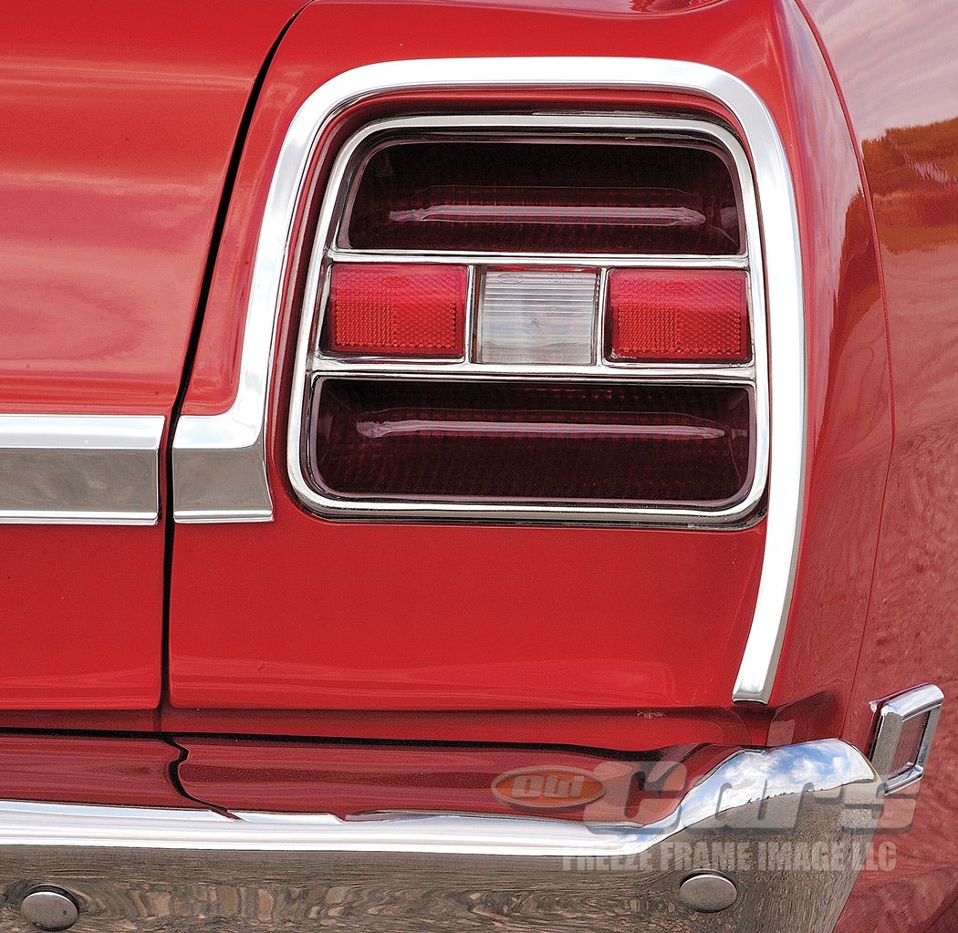 4-1969-ford-cobra-a325.jpg