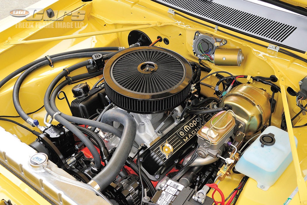 5-1974-dodge-dart-sport-engine-details-a021.jpg