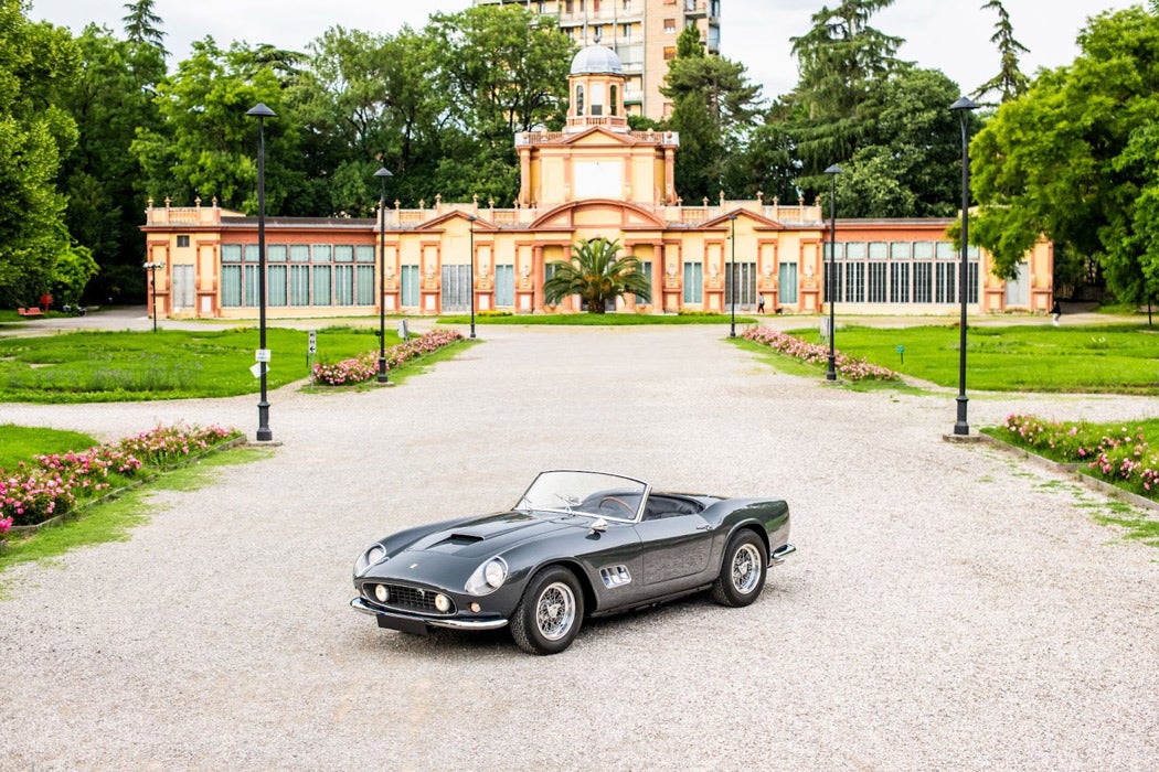 ferrari-california.jpg