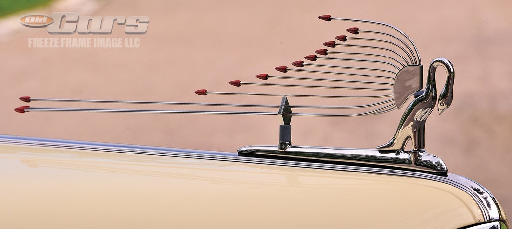 3-1942-packard-deluxe-convertible-coupe-a203.jpg