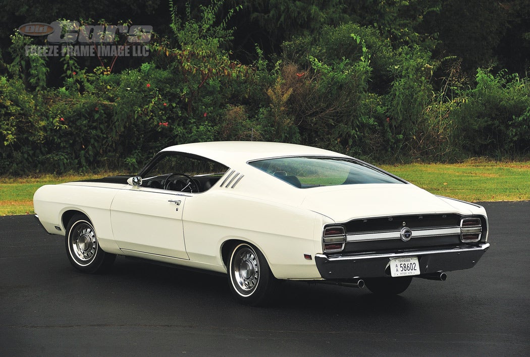2-1969-ford-torino-talladega-a257.jpg