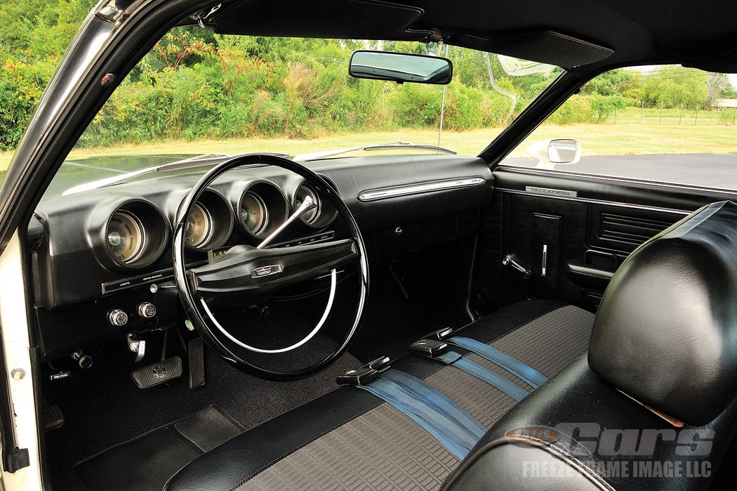 3-1969-ford-torino-talladega-a228.jpg