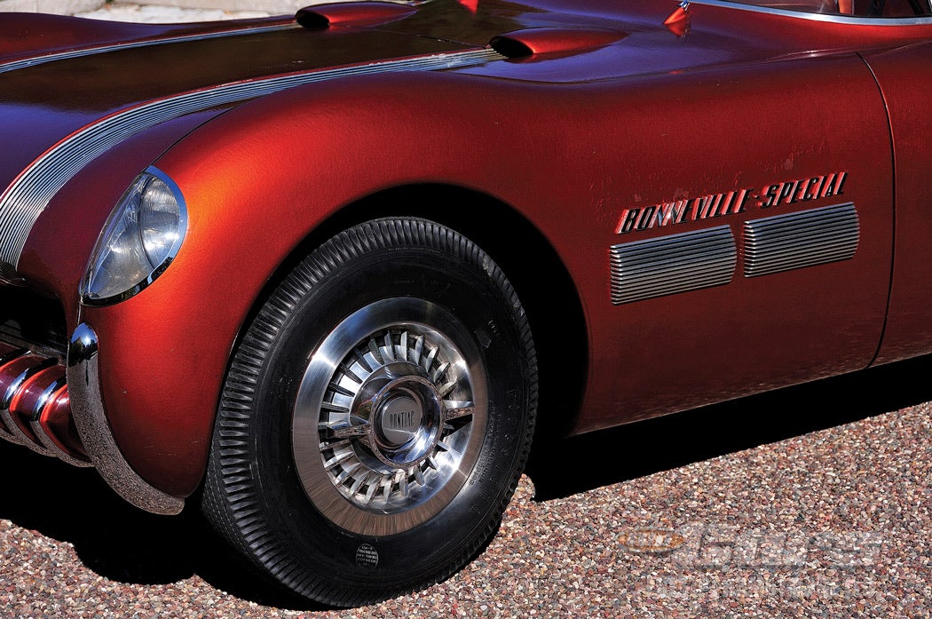 3-1954-bonneville-special-concept-show-car-a232.jpg