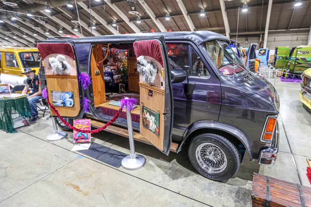 1992-dodge-van.jpg