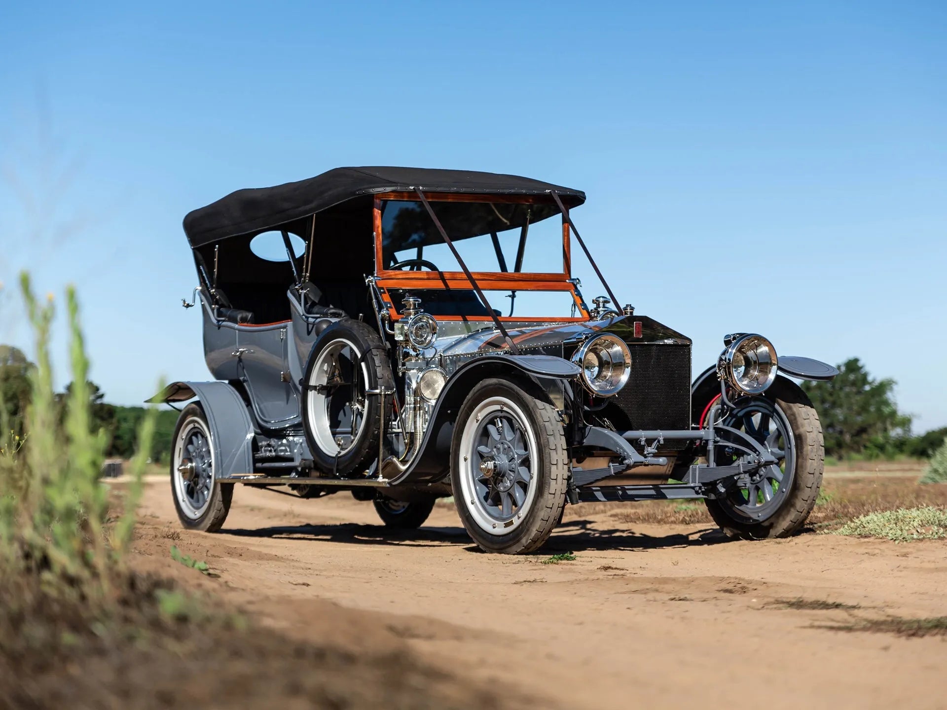 1909-rolls-royce-4050-hp-silver-ghost-copy.jpg