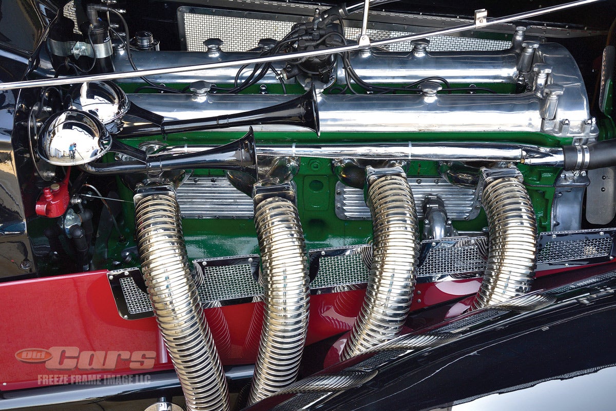 4-1935-auburn-duesenberg-speedster-engine-a138.jpg