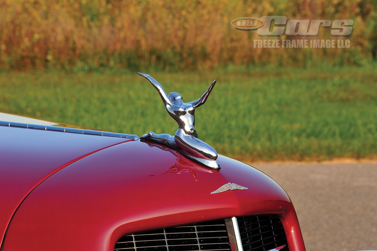 11-1935-auburn-duesenberg-speedster-a490.jpg