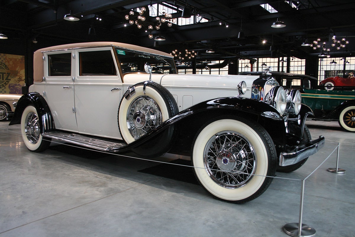 stutz-8a.jpg