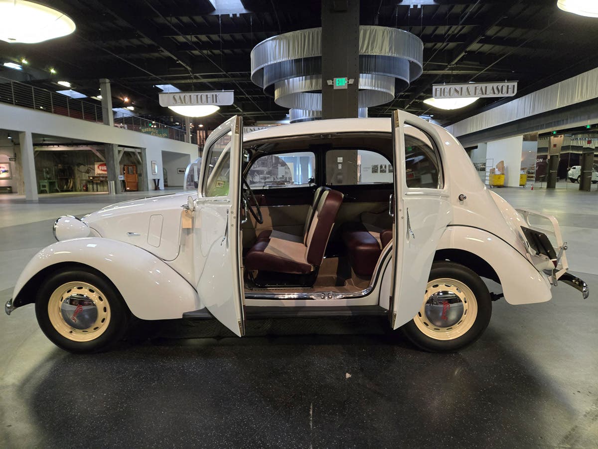 1949-simca-open.jpg